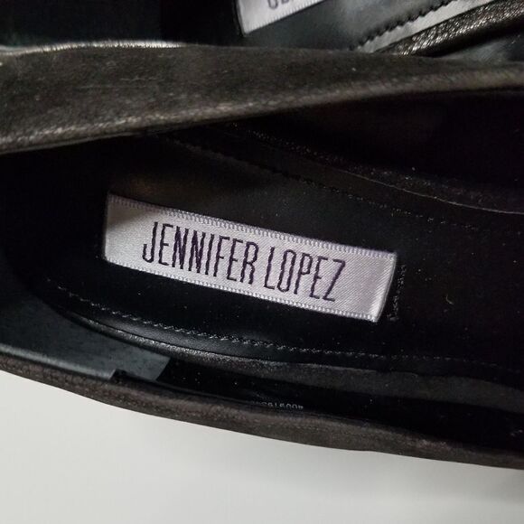 Jennifer Lopez platform high heels metallic look - Picture 3 of 9